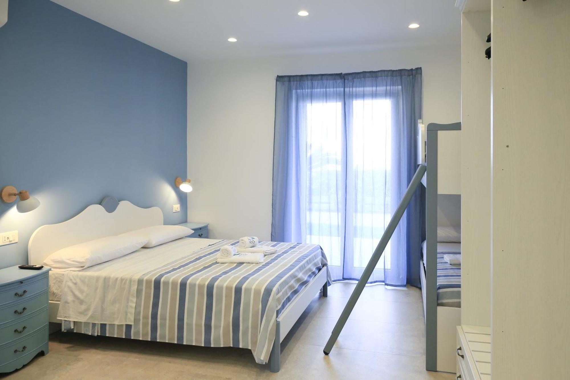 Villa Del Gaudio Rooms & Apartments Castellammare di Stabia Exterior photo