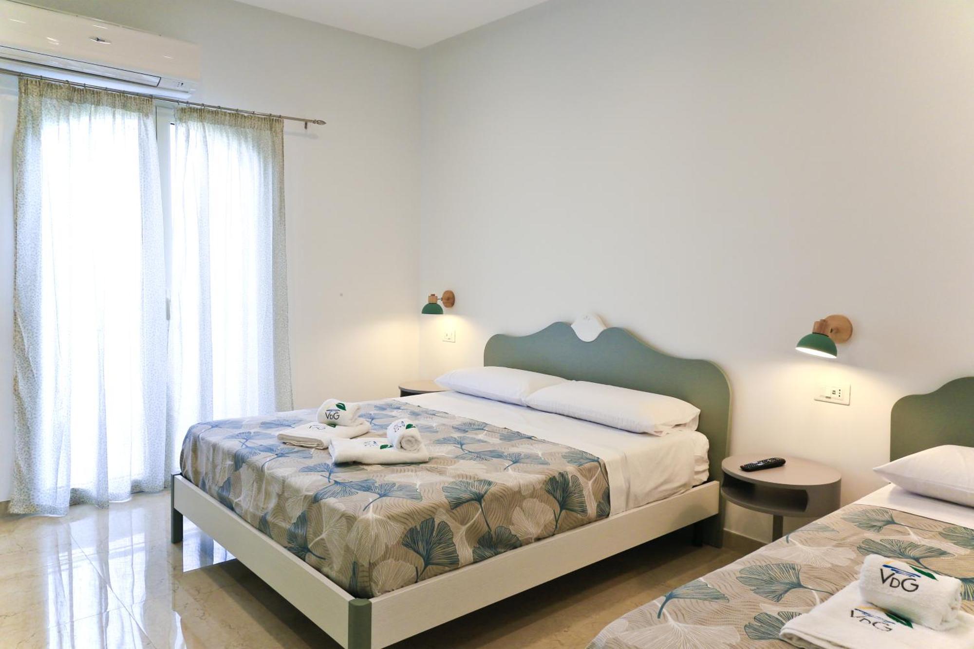 Villa Del Gaudio Rooms & Apartments Castellammare di Stabia Exterior photo