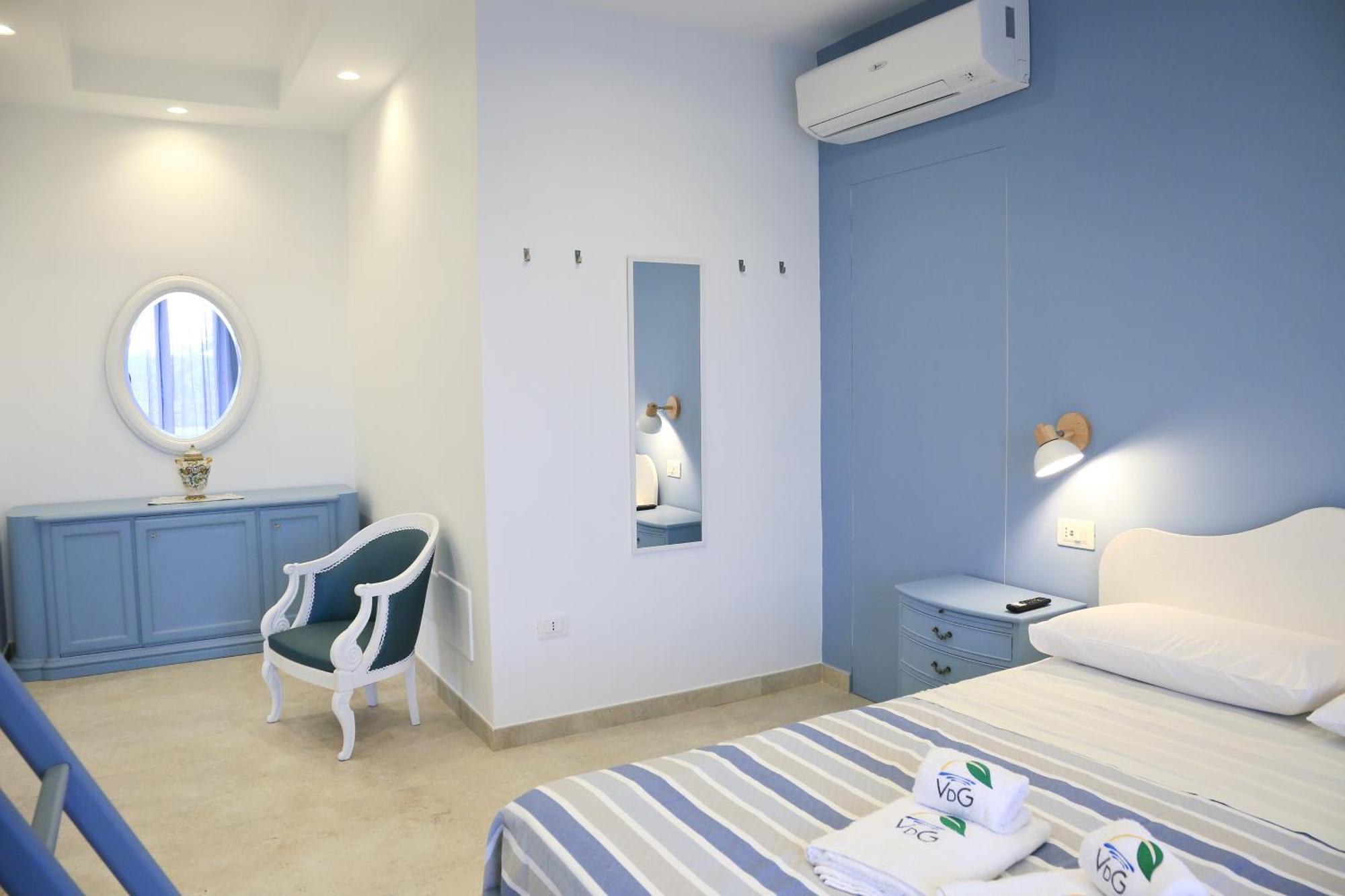 Villa Del Gaudio Rooms & Apartments Castellammare di Stabia Exterior photo
