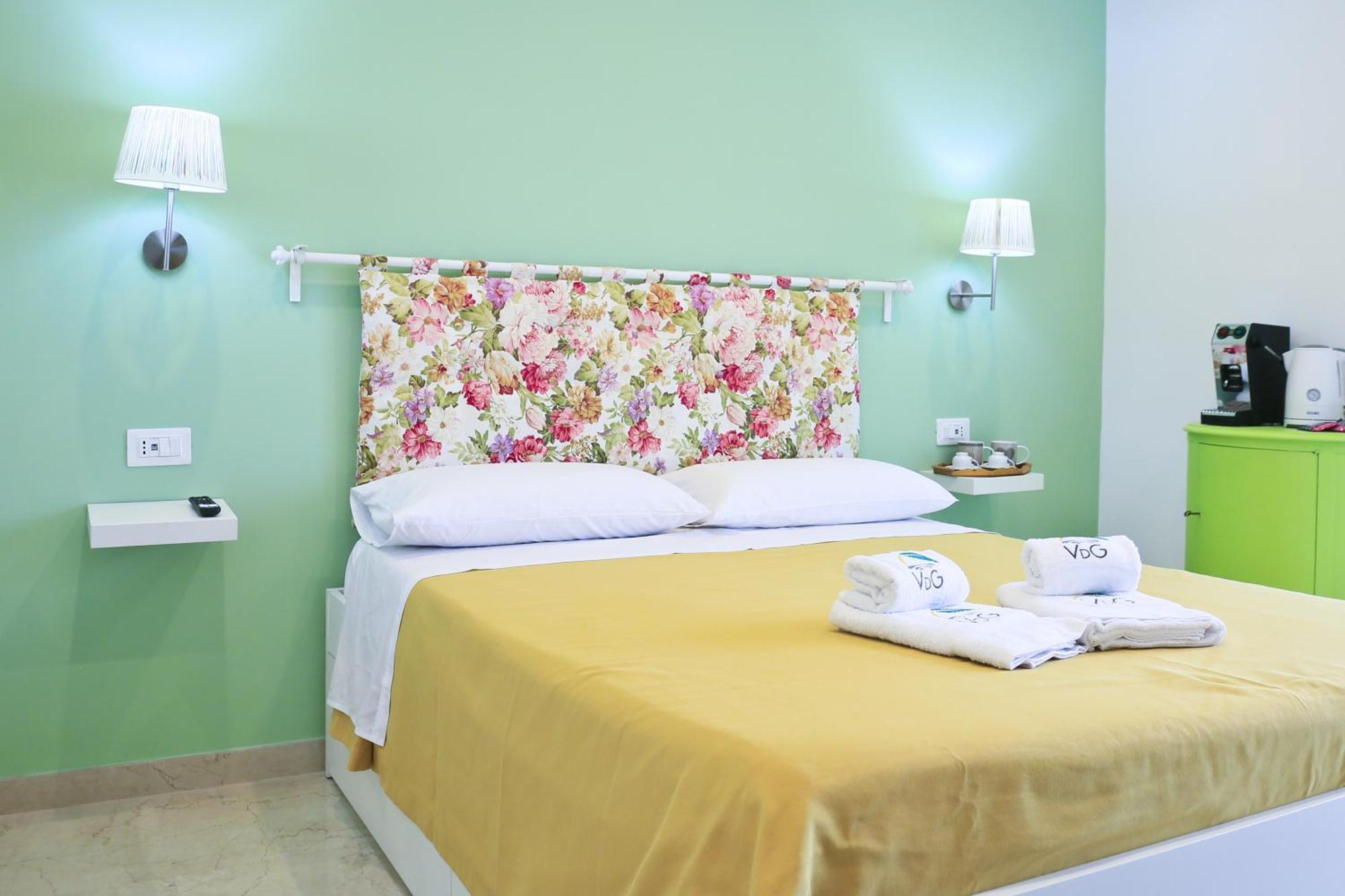 Villa Del Gaudio Rooms & Apartments Castellammare di Stabia Exterior photo