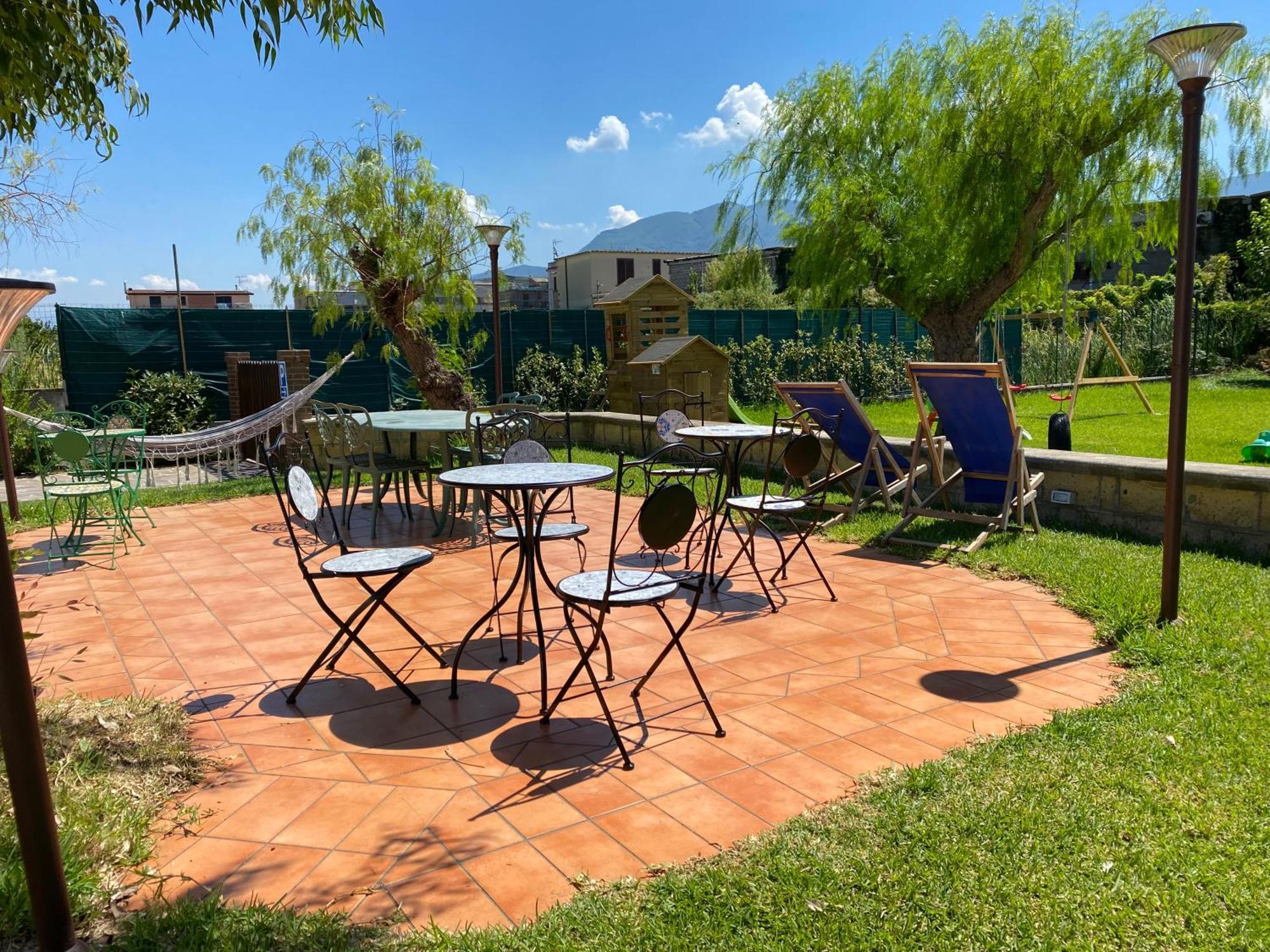 Villa Del Gaudio Rooms & Apartments Castellammare di Stabia Exterior photo