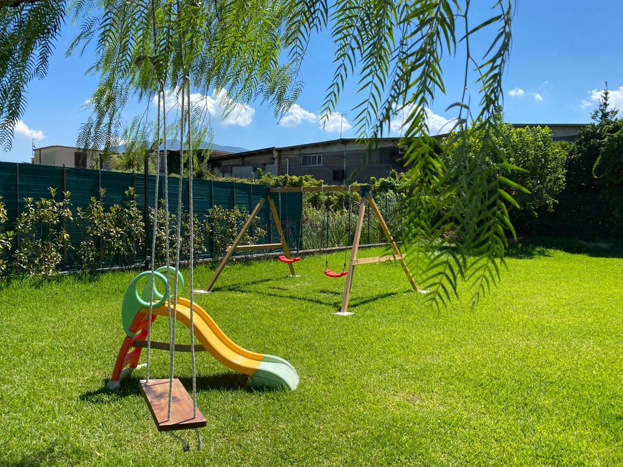 Villa Del Gaudio Rooms & Apartments Castellammare di Stabia Exterior photo
